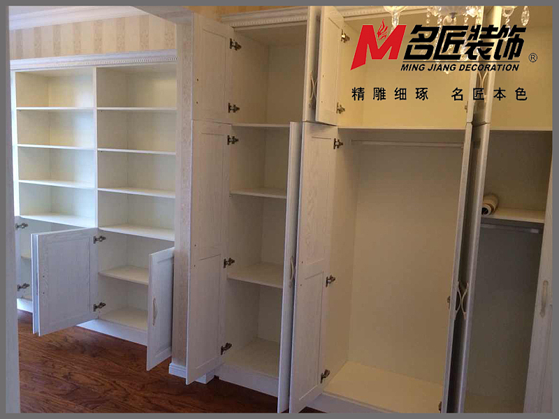 小区名称：祥源广场房屋面积：140设计风格：现代风