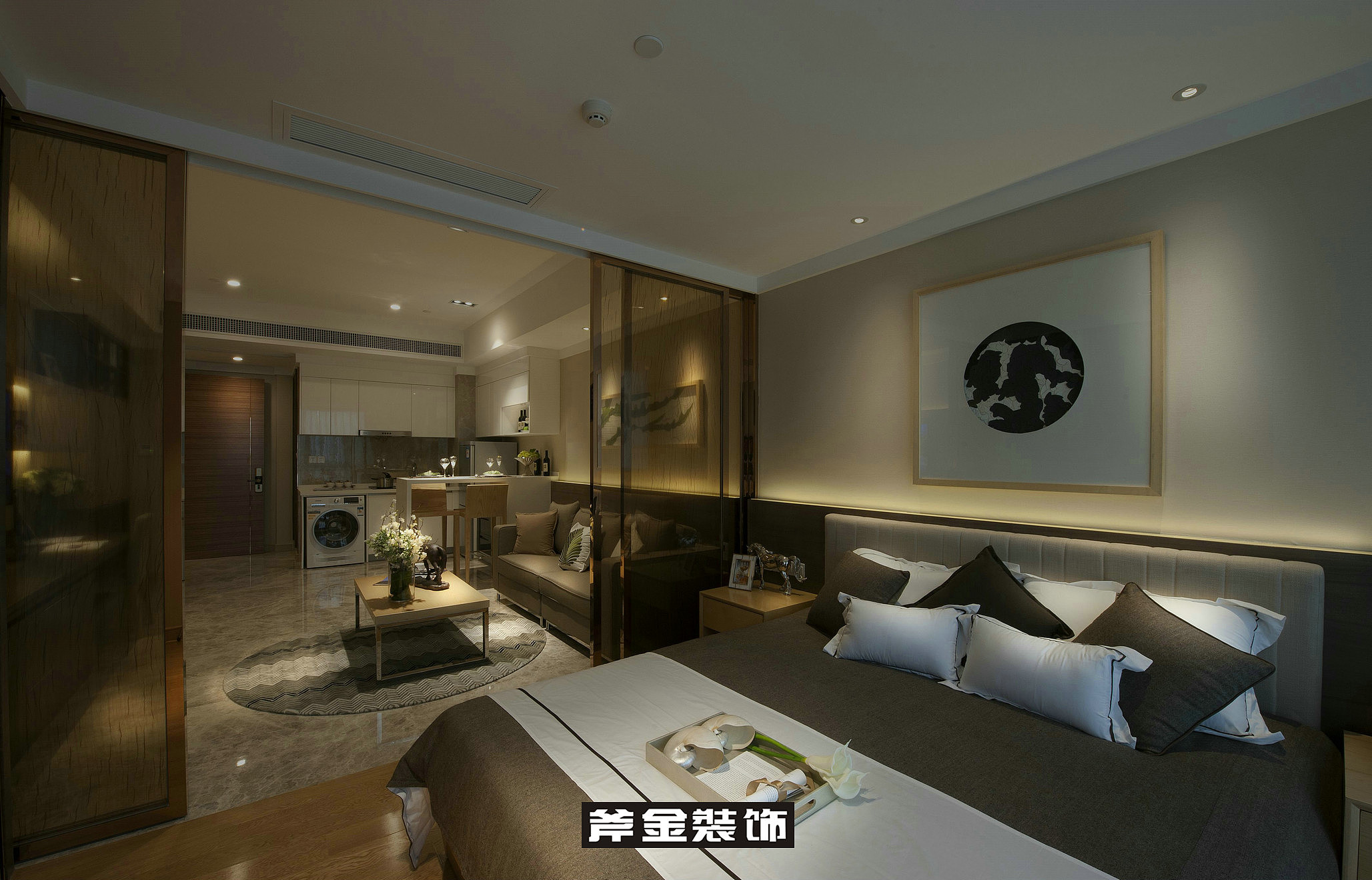 样板间设计则包括单身公寓、一房一厅及三房两厅等多种