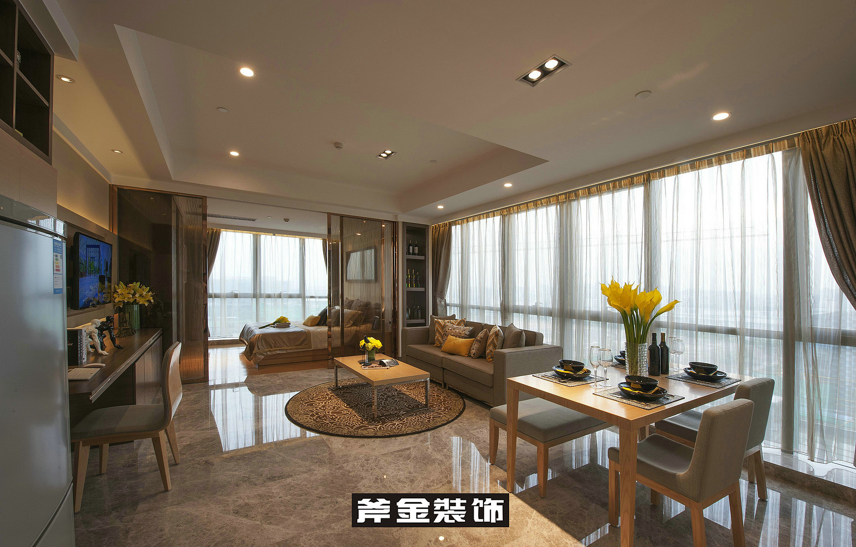 样板间设计则包括单身公寓、一房一厅及三房两厅等多种