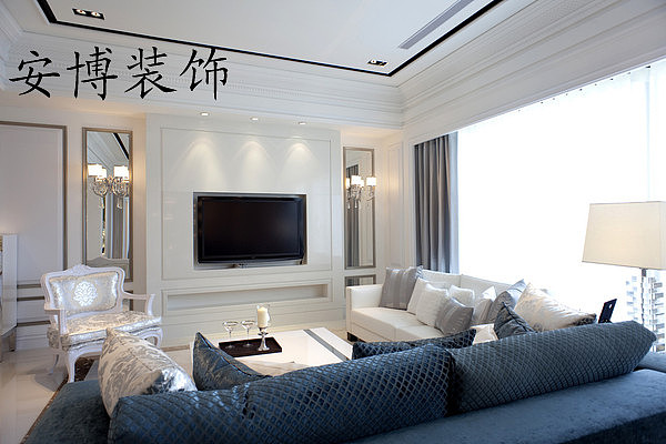 简欧风格：白色为主色调