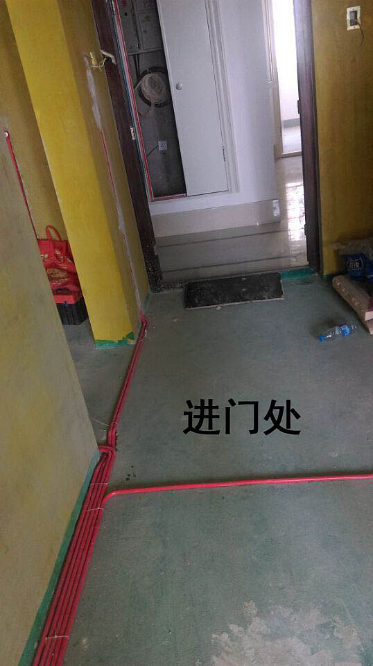 老两口住的，要暖色的，温馨的感觉，所以整体色调是偏