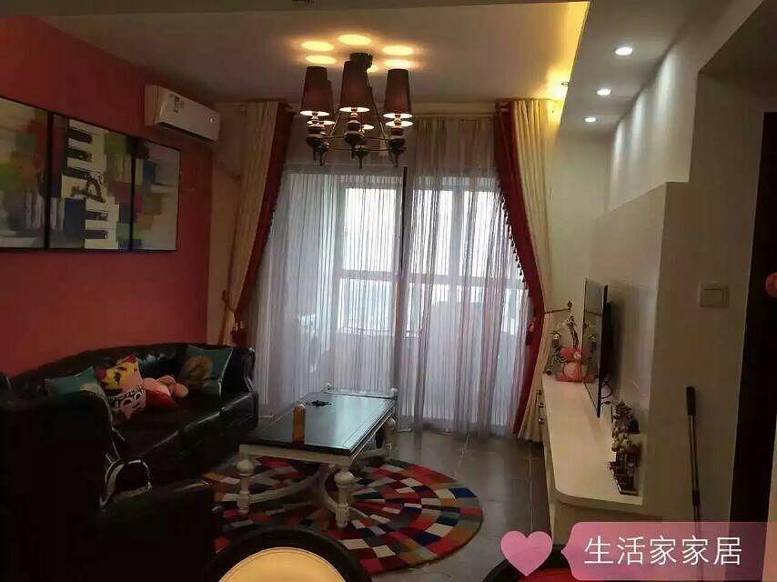 业主为职业女性，要求设计师的设计要别具一格，设计师
