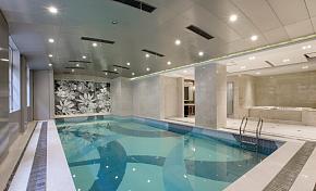 欧式风格奢华舒适别墅室内游泳池图片