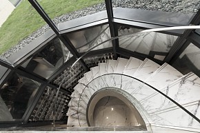 现代欧式风格别墅楼梯装饰设计