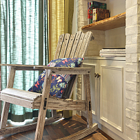 现代美式装修四居复古木质摇椅图片欣赏