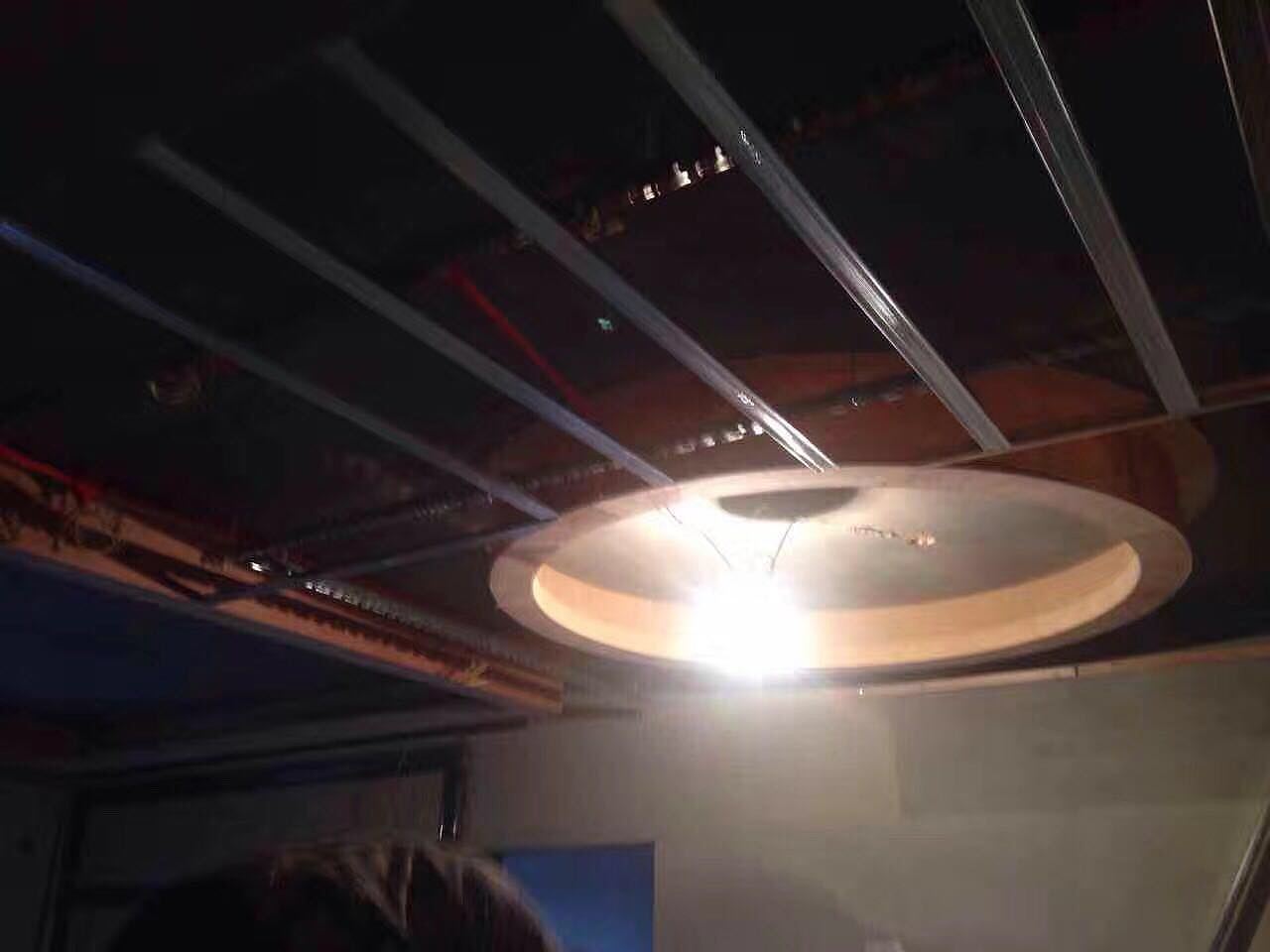 餐厅圆形吊顶现场图