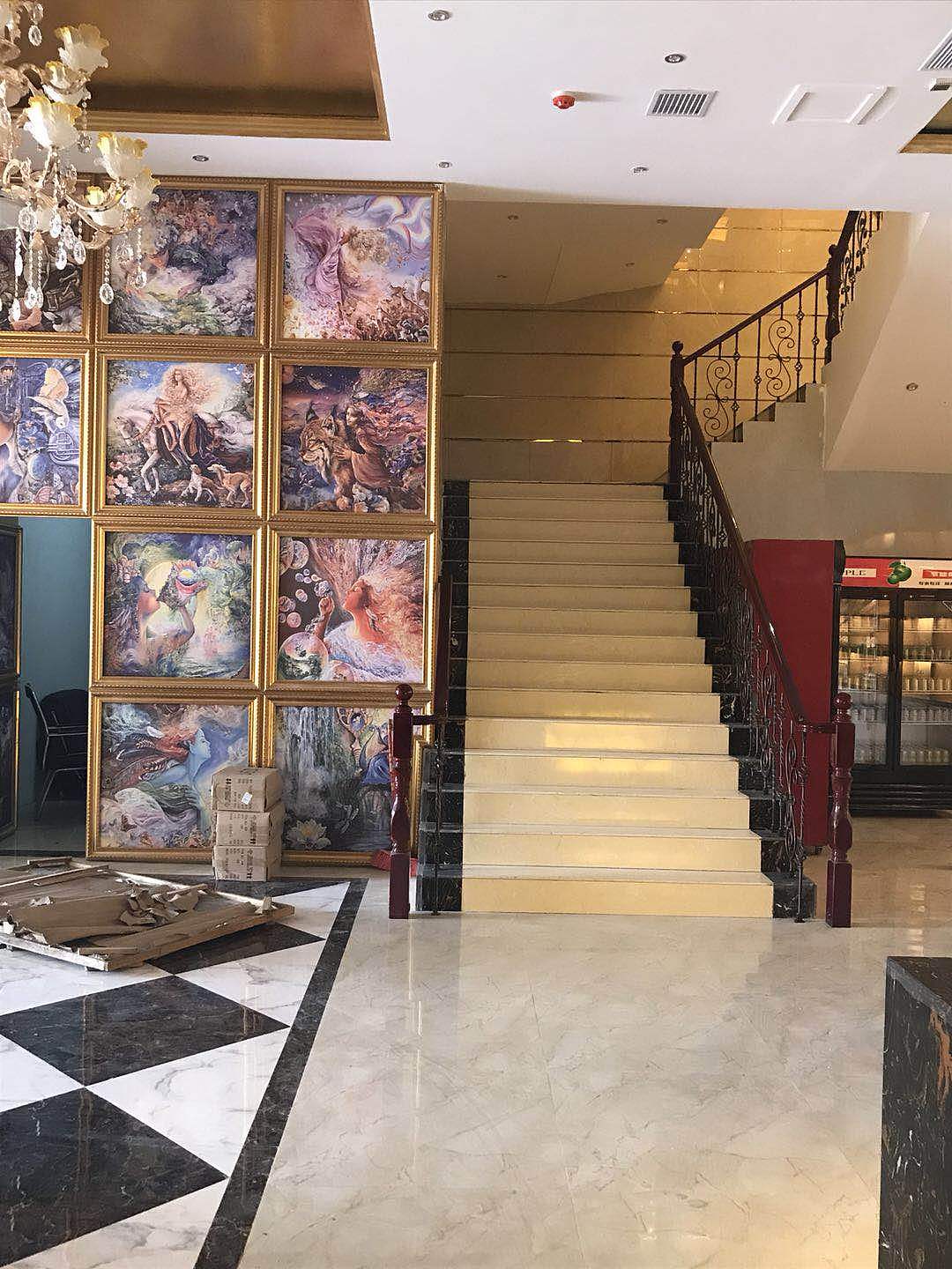 隐形门储藏间