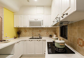 美式风格白色厨柜设计效果图