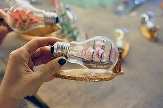 手工DIY：创意灯泡DIY手工艺品 废灯泡手工制作