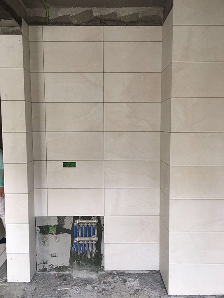 九龙新城贴砖工地