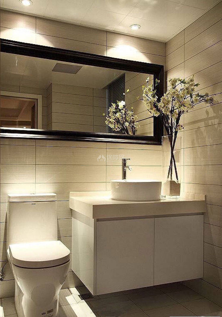 水蓝现代简约三居室卫生间设计