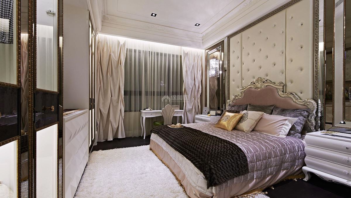 英式古典风格别墅卧室装饰设计