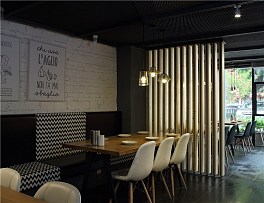 老板很二餐廳裝修效果圖六