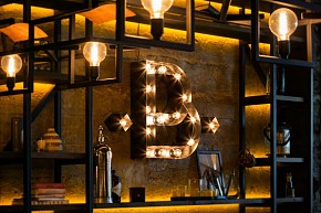哈尔科夫时尚个性酒吧效果图之灯饰