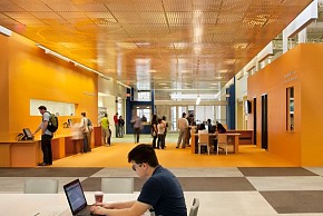 McAllen 图书馆自助借书