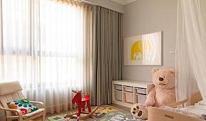 大面开窗的儿童房 则将自然光线带入室内