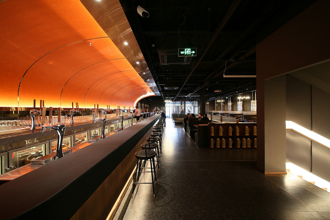 蒸汽犀牛上地店之二层啤酒吧台设计效果图