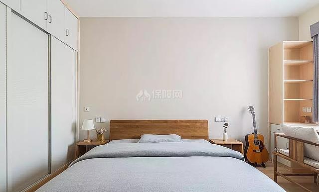 92㎡原木現(xiàn)代兩居之主臥整體效果圖