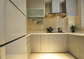 72㎡简约两居之厨房橱柜设计效果图
