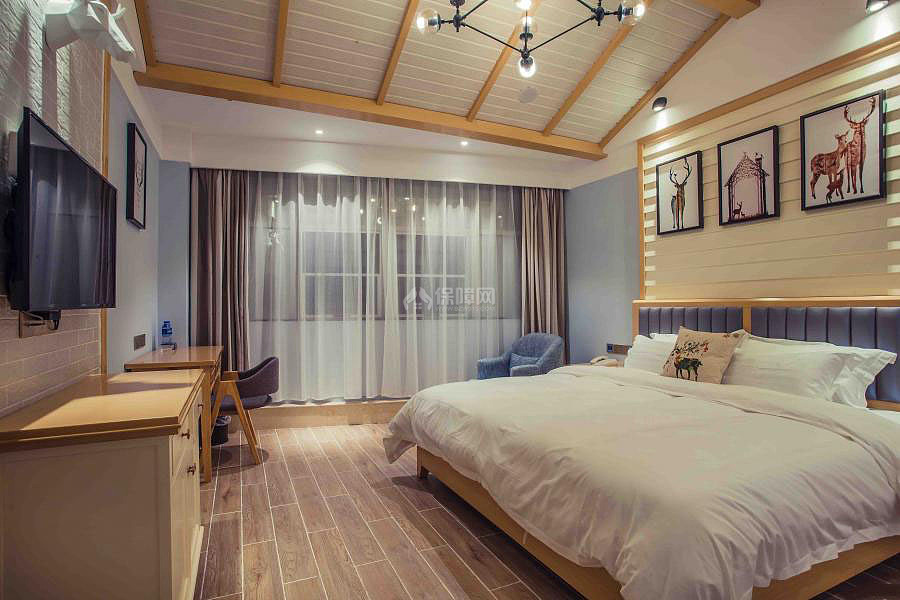 济宁精品酒店之主题房间一床头背景墙装饰画效果图