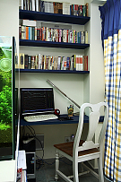 89平米简约地中两居之书房电脑桌设计效果图