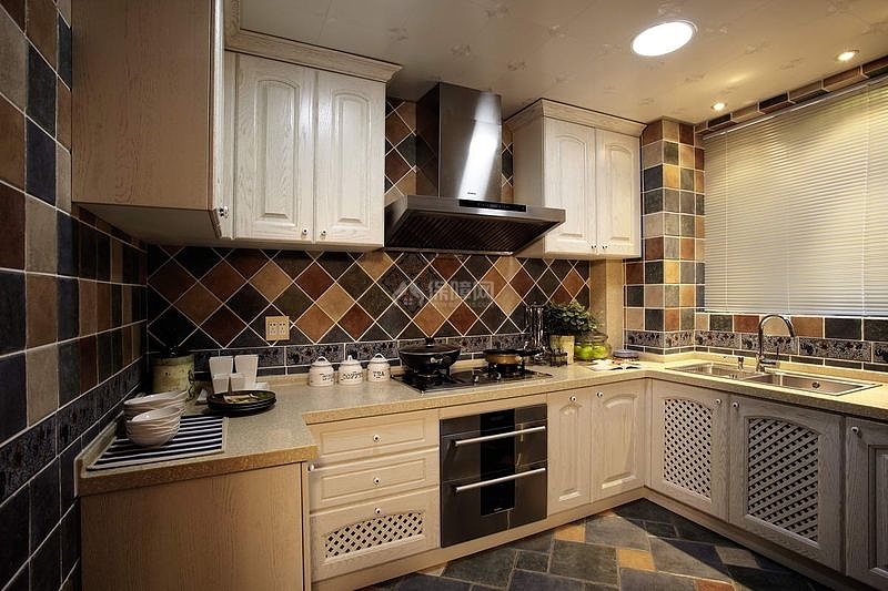 125㎡地中海风格三居之厨房橱柜设计效果图