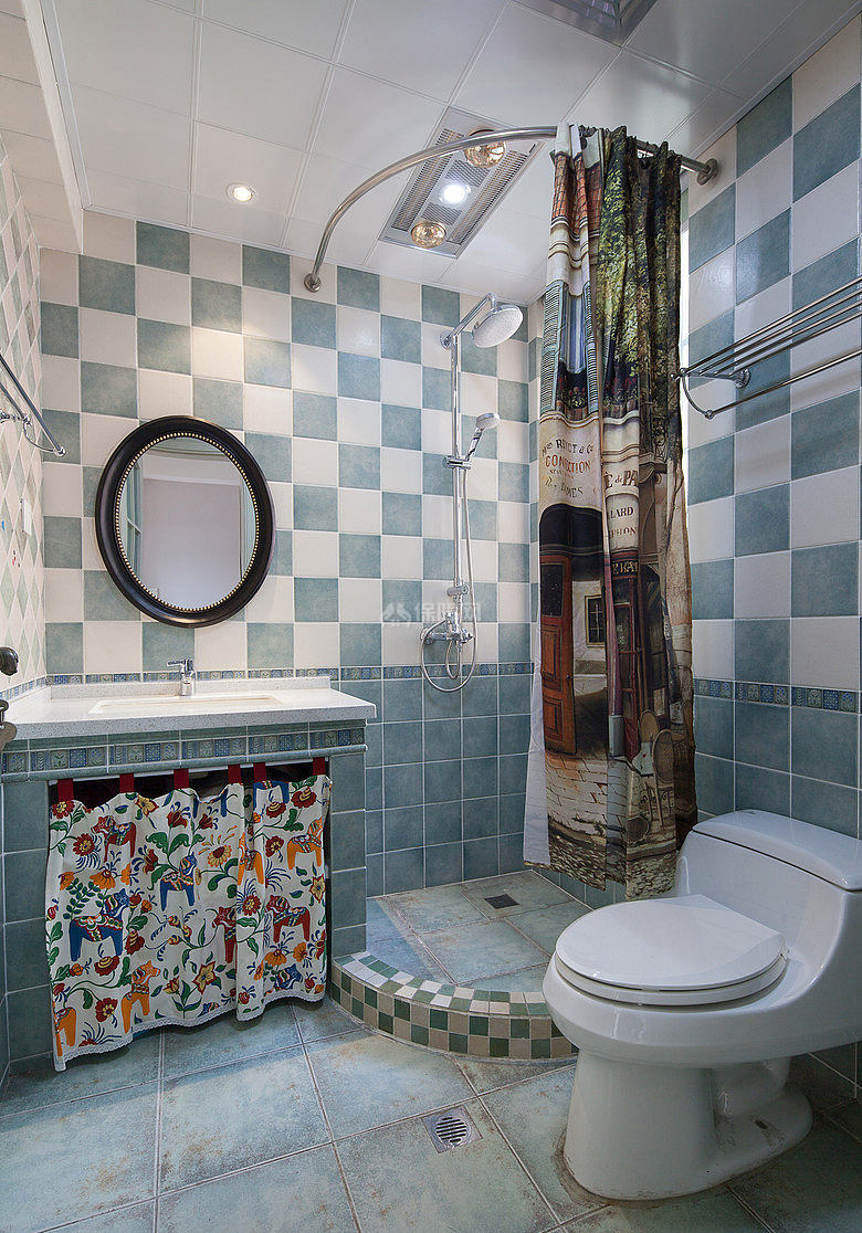 134㎡唯美美式风复式之二楼卫浴设计效果图