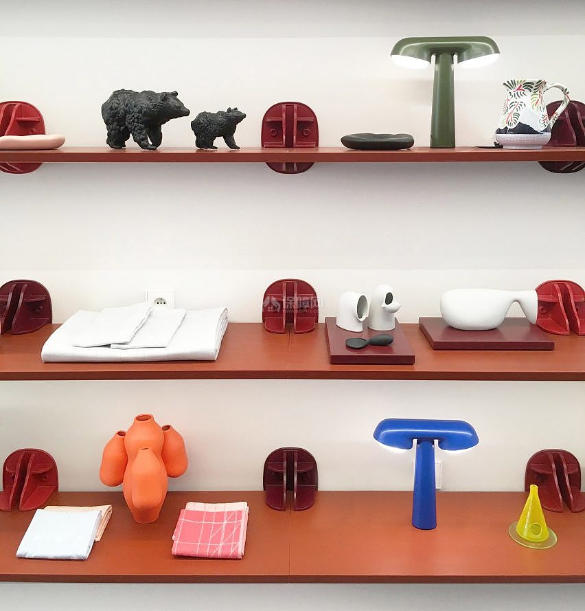 Moustache设计师店展列区细节呈现