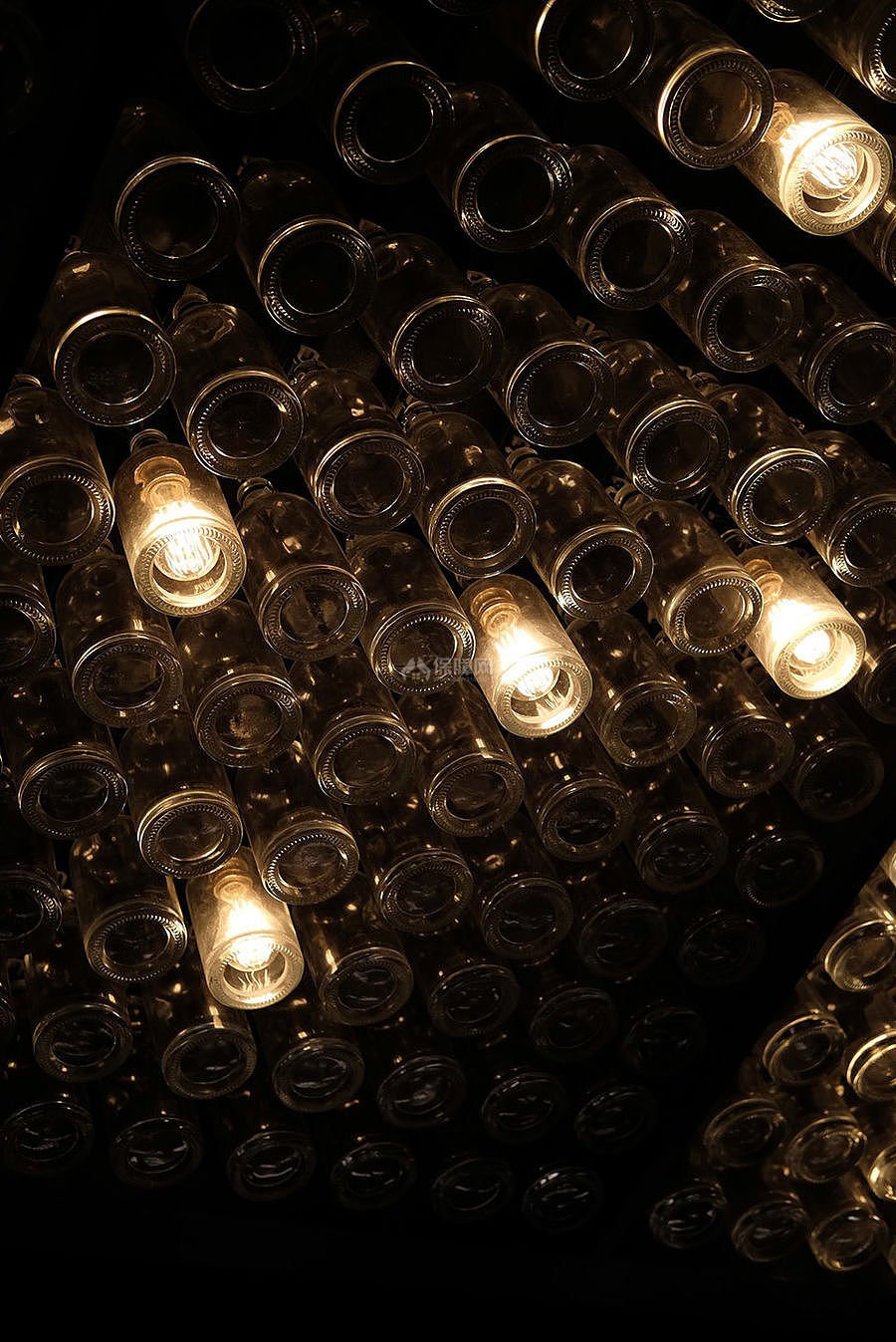 MILL乐堤港店高端咖啡厅创意灯具设计