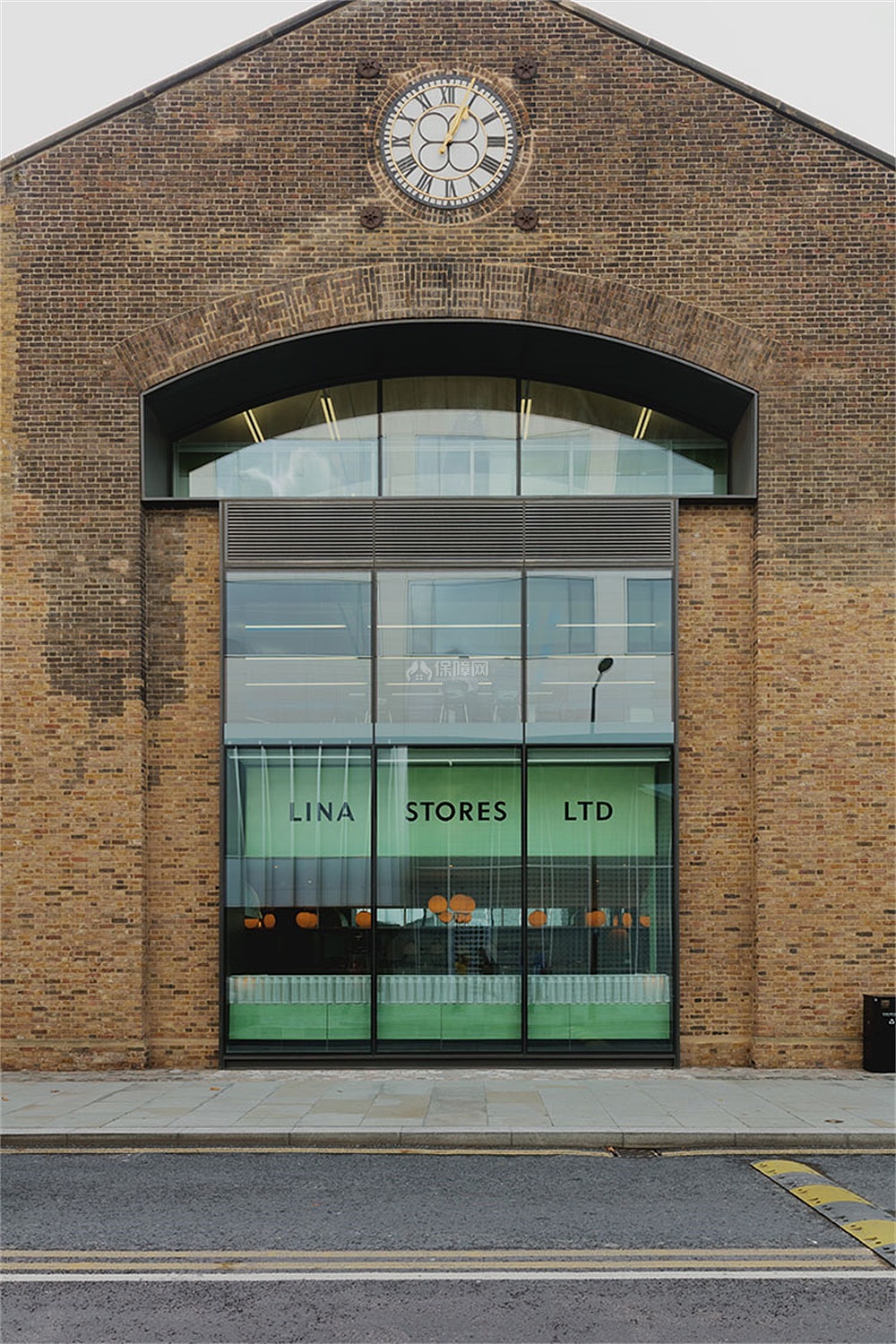 伦敦Lina Stores风情餐厅外观设计