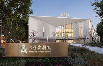 上音歌劇院主入口里面圖