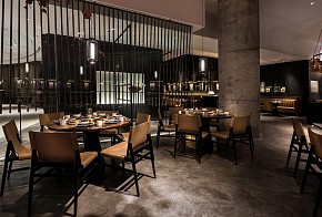 大頭椰椰子雞火鍋餐廳室內(nèi)一覽