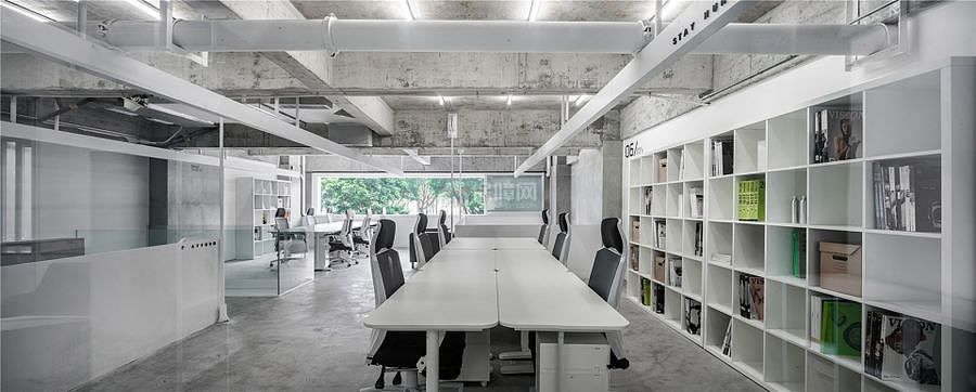 邊界實(shí)驗(yàn)工作室之一樓辦公區(qū)整體裝修效果
