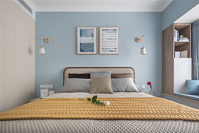 118㎡现代简约三居之卧室床品布置效果图