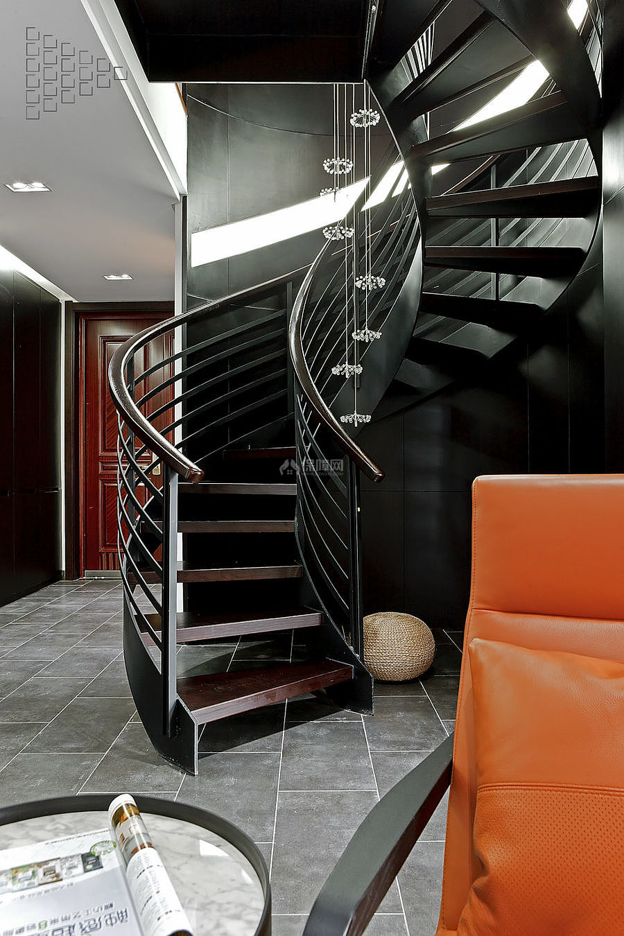 259㎡现代别墅之楼梯设计效果图
