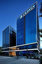 汇隆智造空间办公楼之外观设计效果图