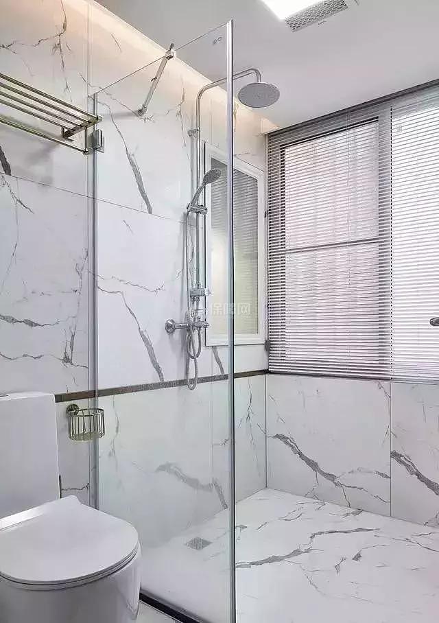 130平后现代浴室装修效果图
