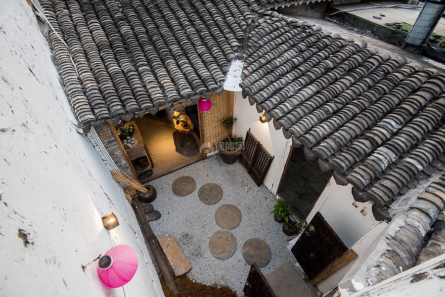 同里來(lái)民宿酒店天井俯瞰圖