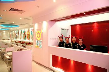 鈺花溪快餐店服務(wù)前臺(tái)設(shè)計(jì)效果圖
