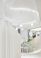 InNail美甲店空间白色材质设计