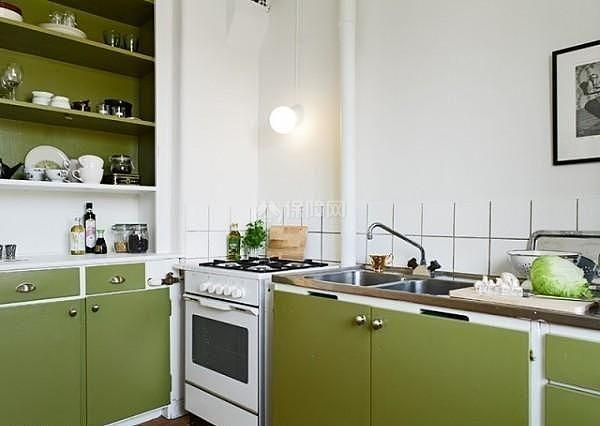 60平清新小户型厨房橱柜设计