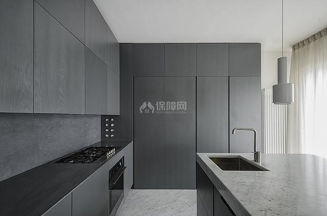 110平黑灰白風(fēng)格開(kāi)放式廚房裝修效果圖
