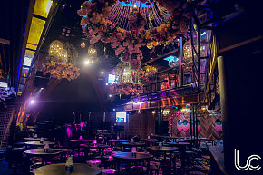 lc livehouse酒吧用餐區(qū)座椅布置