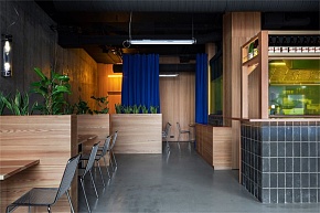 Yuzu漢堡店室內(nèi)綠植擺放
