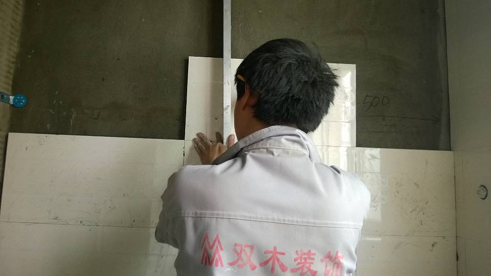 业主是一位中石油工人，他希望装修的房子可以给妻子和
