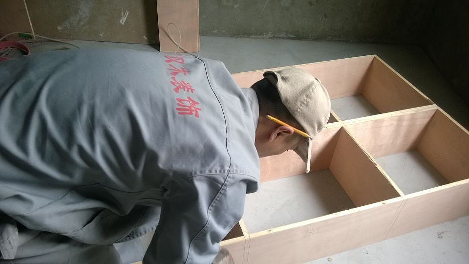 业主是一位中石油工人，他希望装修的房子可以给妻子和