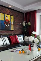 混搭风格客厅沙发红色背景墙图片