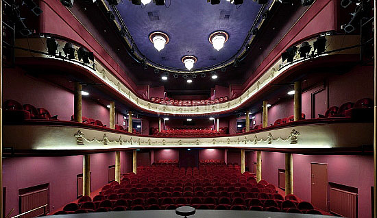 阿姆斯特丹剧院内部设计风格