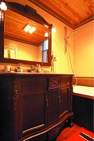 东南亚卫生间复古浴室柜设计风格