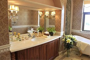 美式卫生间浴室镜瓷砖设计图片